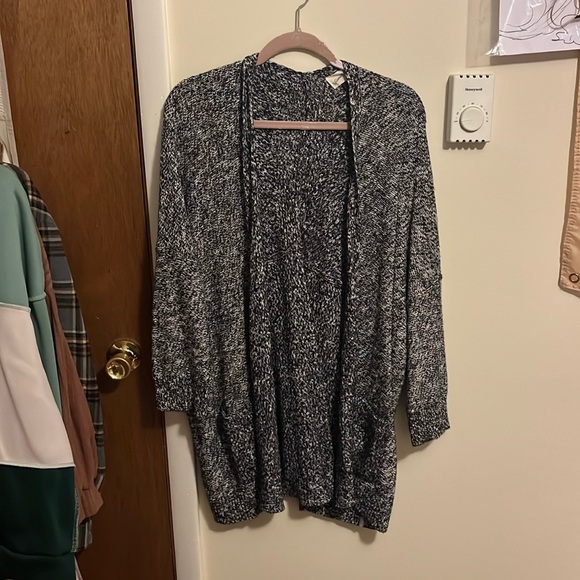 cardigan - Picture 1 of 3